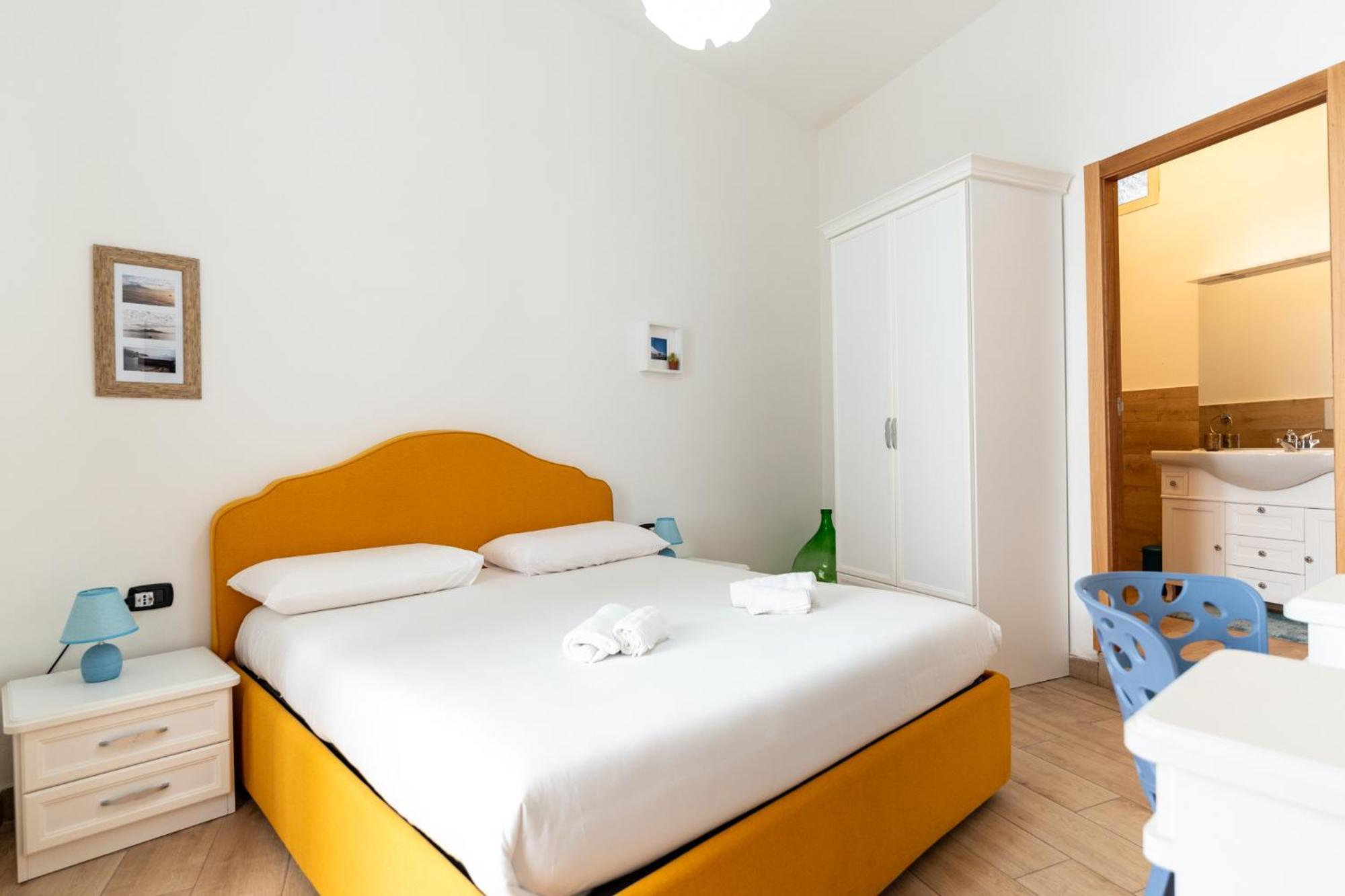 Hotel Tombolata à Naples Extérieur photo
