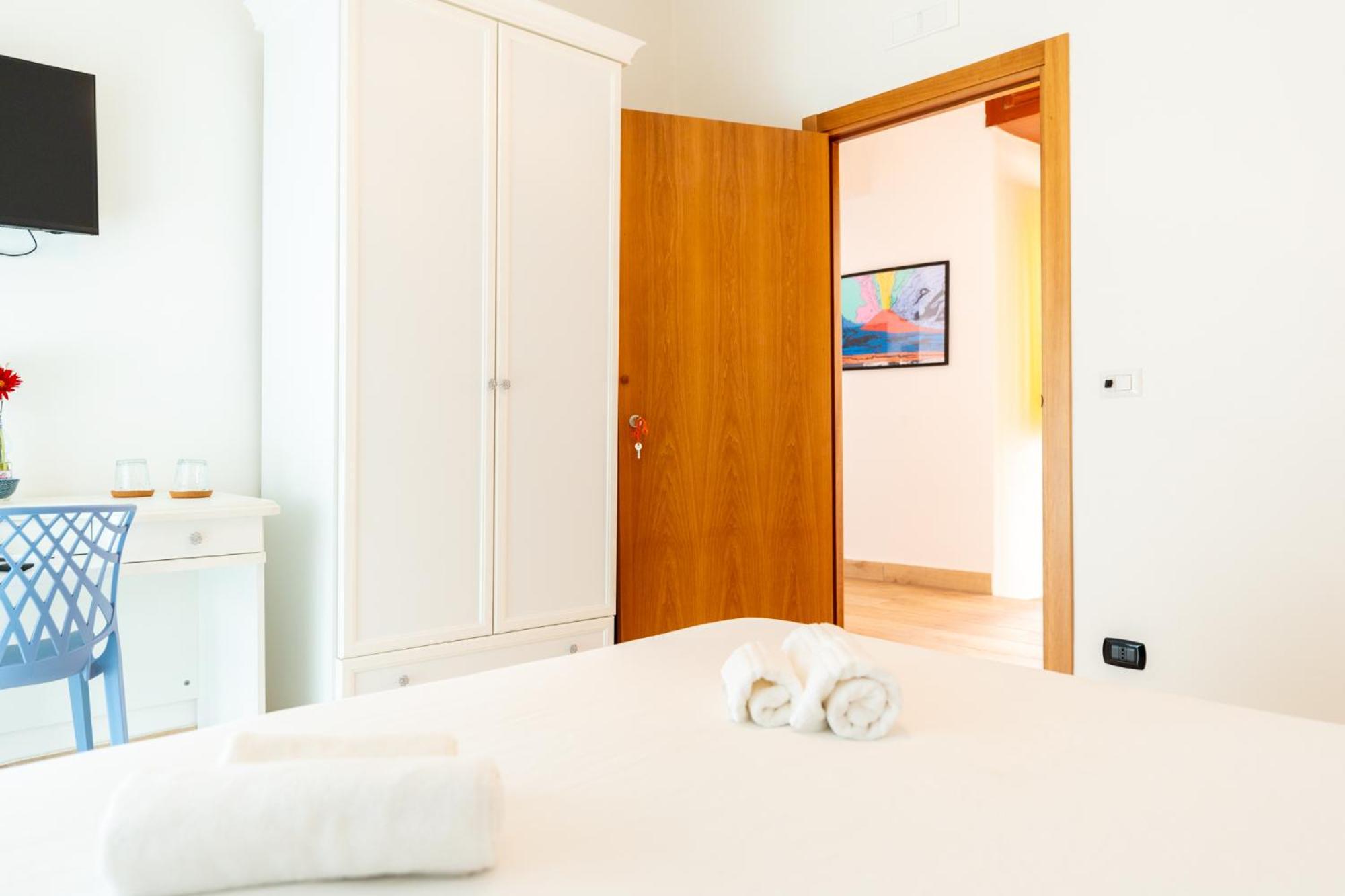 Hotel Tombolata à Naples Extérieur photo