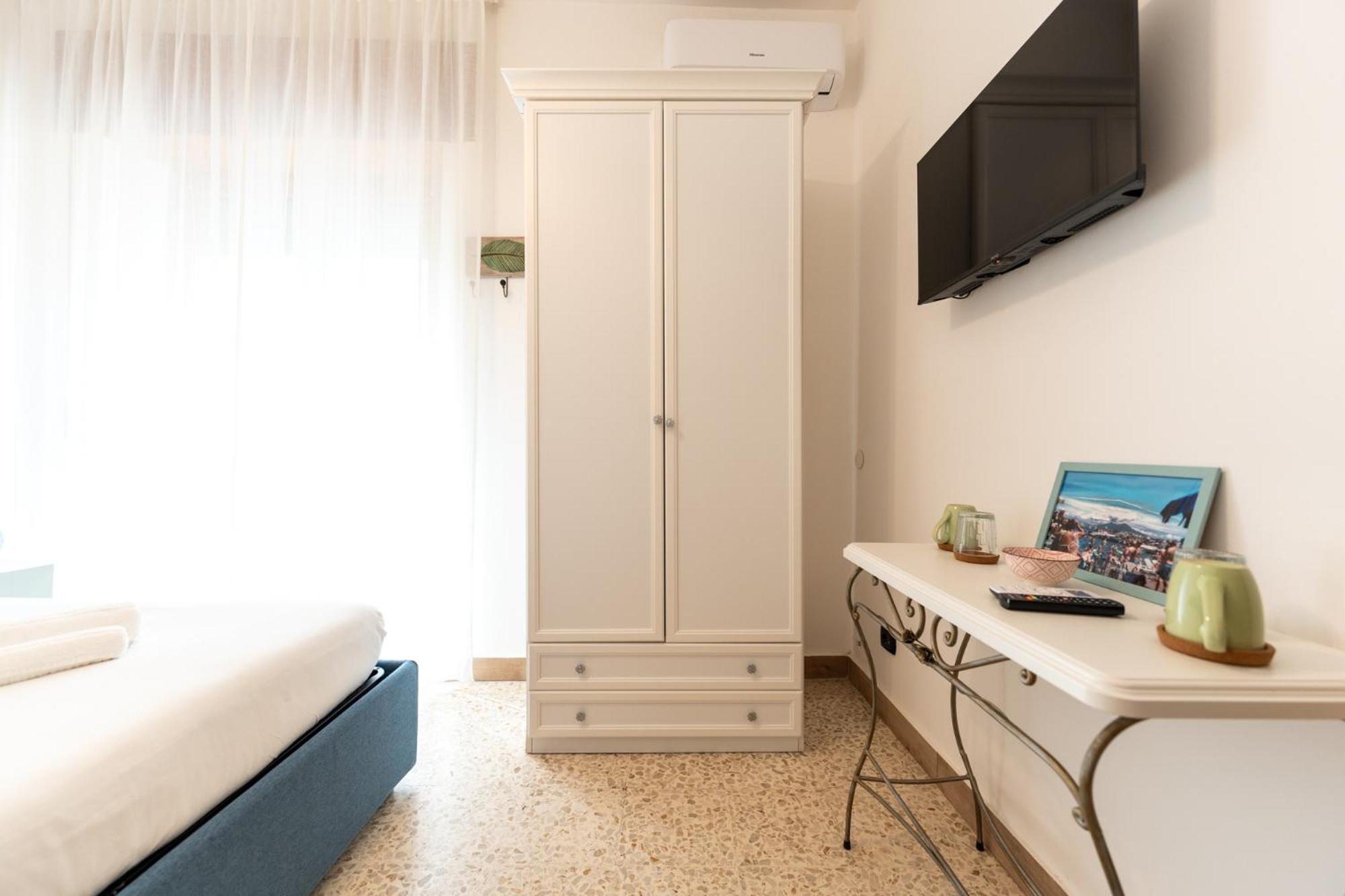 Hotel Tombolata à Naples Extérieur photo