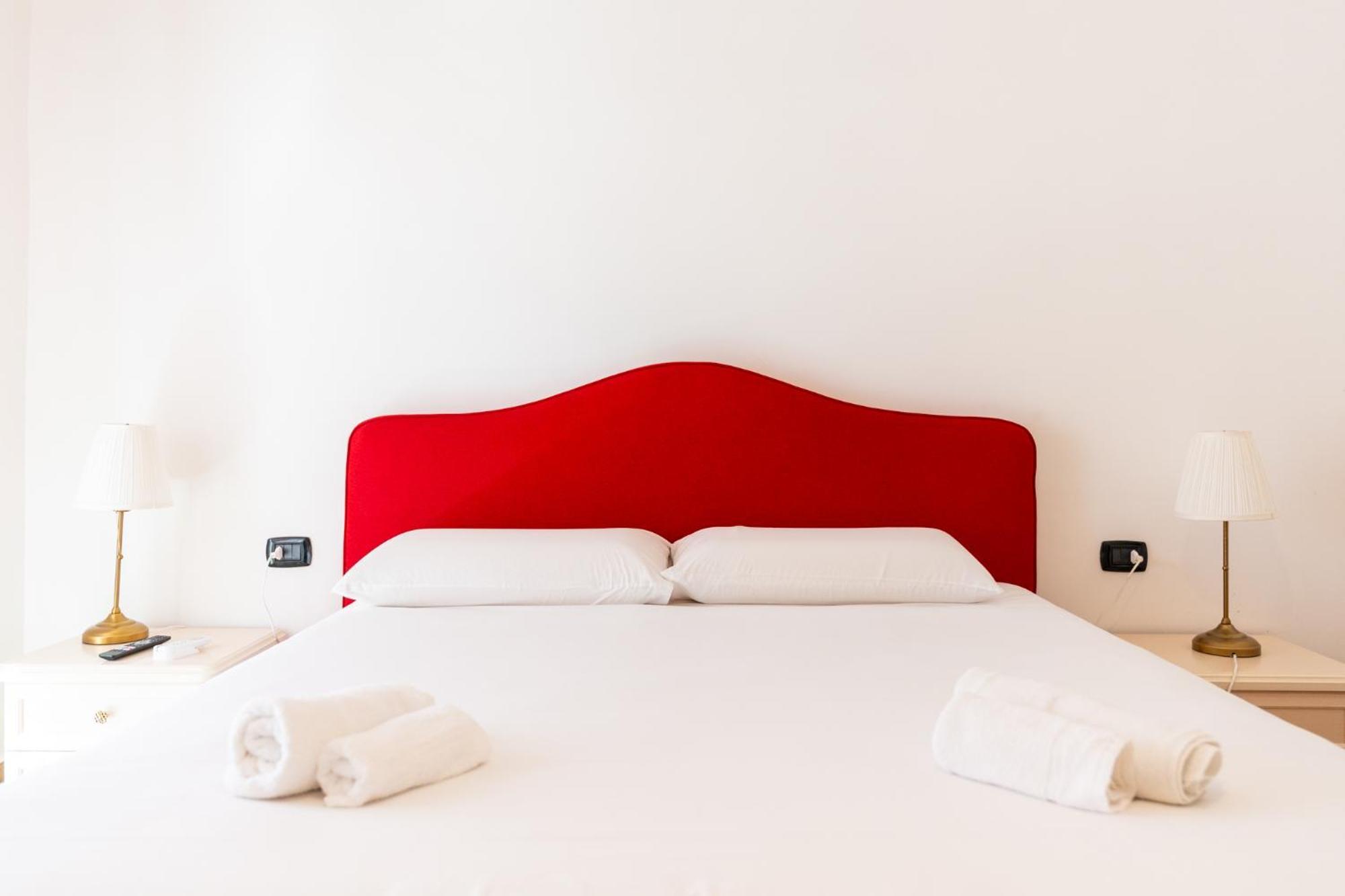 Hotel Tombolata à Naples Extérieur photo